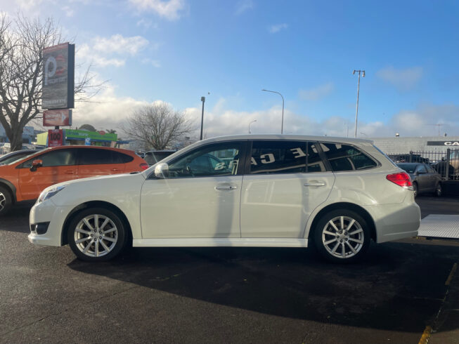 2012 Subaru Legacy Touring Wagon 2.5i Eyesight B-Sport G-Package AWD image 290729