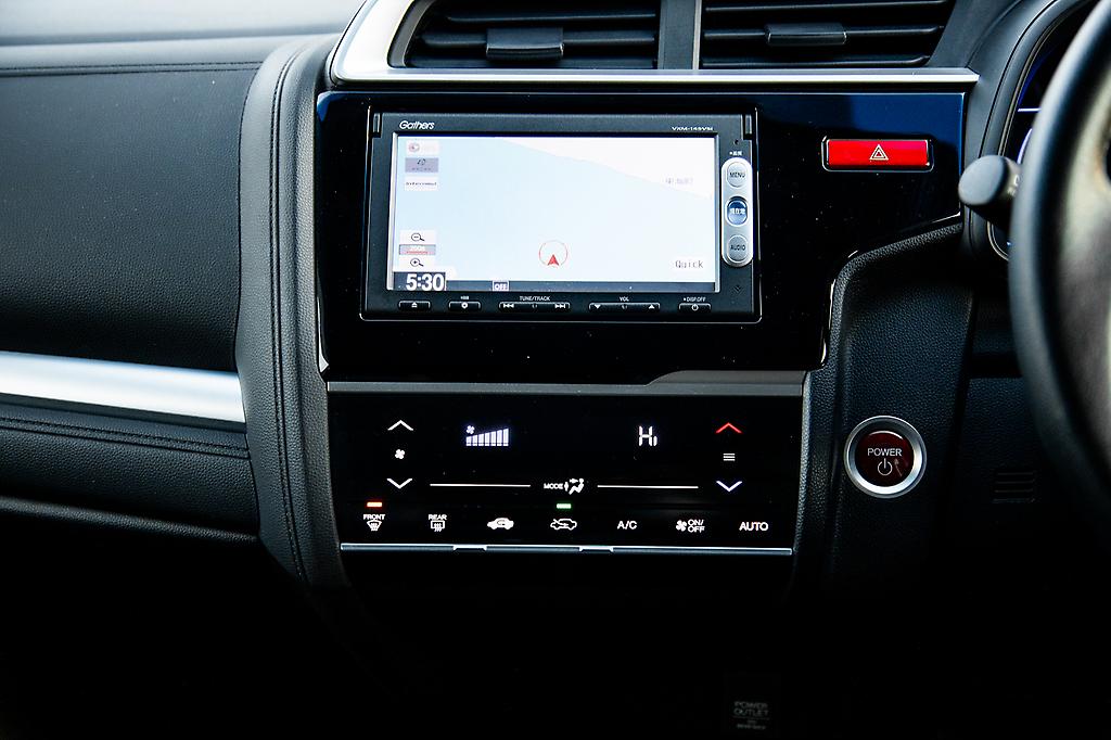 Honda Fit Hybrid L package image 289236