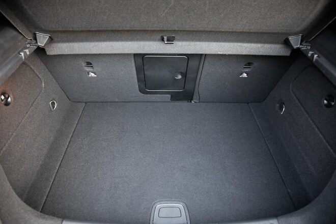 2013 Mercedes-benz A 180 A180 AMG trim package Blue Efficiency image 290522