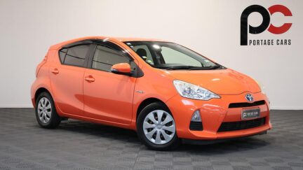 Toyota Aqua S Model/ Push Start/ 2 Keys image 318052