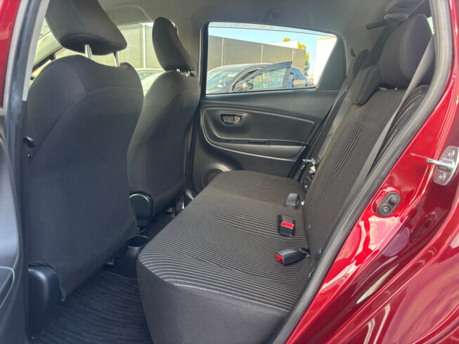 2014 Toyota Vitz Jewela Low KMS image 290807