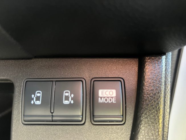 2013 Nissan Serena Hybrid Highway Star image 287917