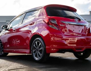 2015 Toyota Vitz F Model, Low KMS, Body kit I stop Wheel mags image 289007