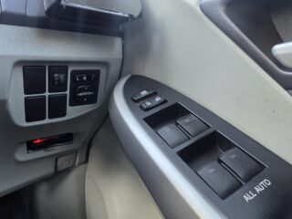 2011 Toyota Prius S Model Reversing Camera Alloys image 293871