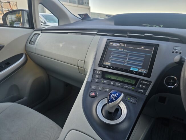 2011 Toyota Prius S Model Reversing Camera Alloys image 293869