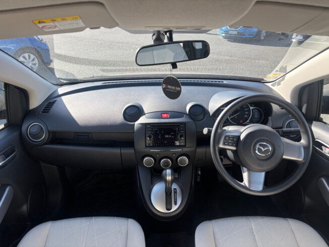 2012 Mazda Demio 13 Skyactiv Low KMS!! image 293943