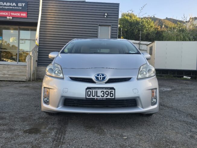 2011 Toyota Prius S Model Reversing Camera Alloys image 293858