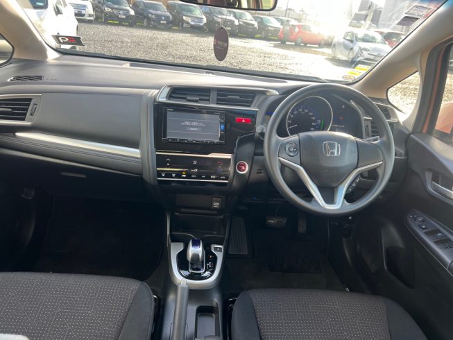 2016 Honda Fit Hybrid F-Package Comfort Edition/ Stand out in this rare colour image 288087
