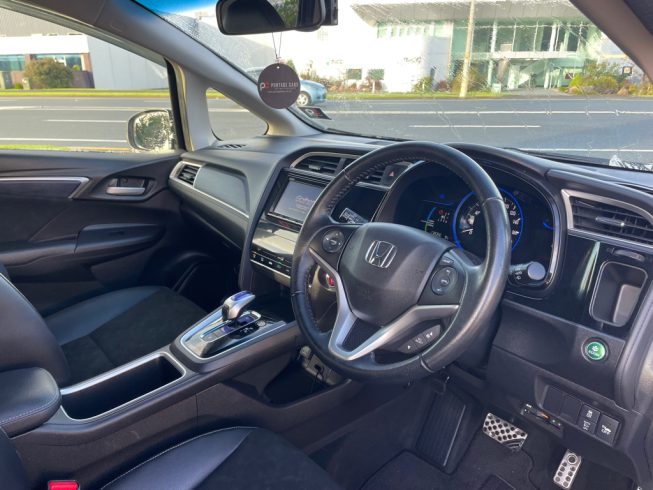 2016 Honda Shuttle Hybrid X Style Edition image 288954