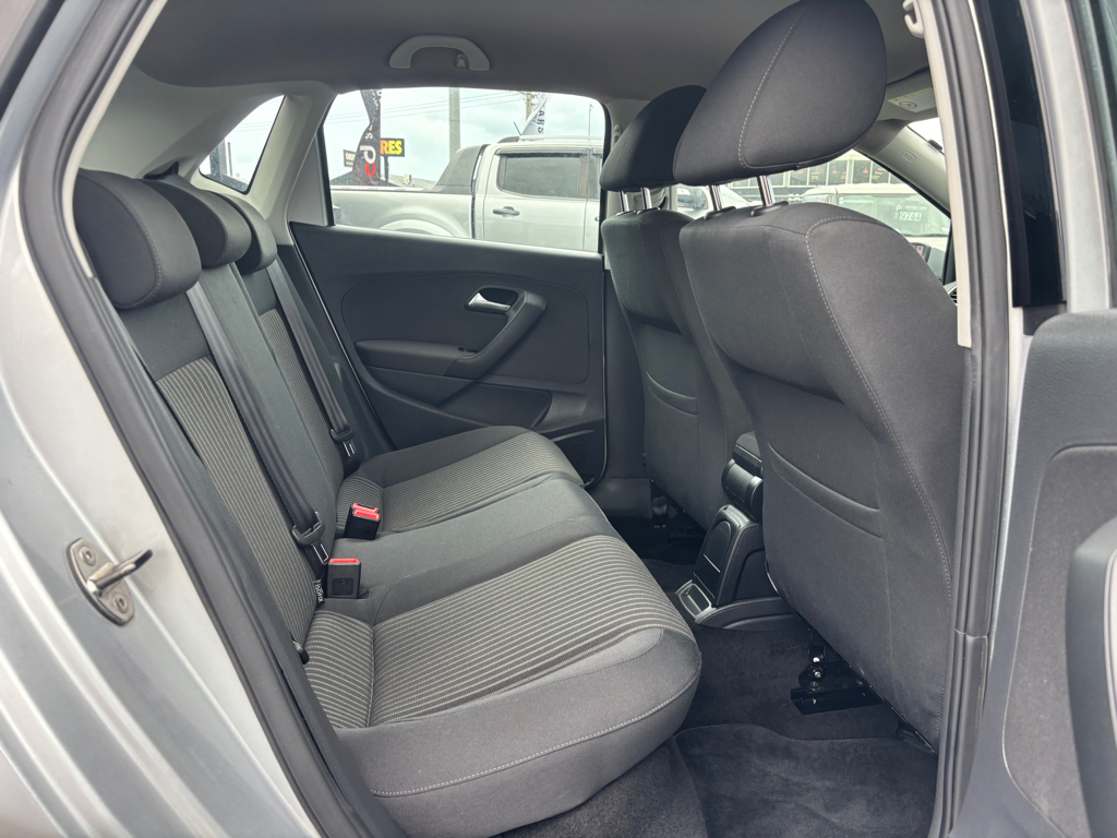 Volkswagen Polo TSI Highline Low KMS image 310520