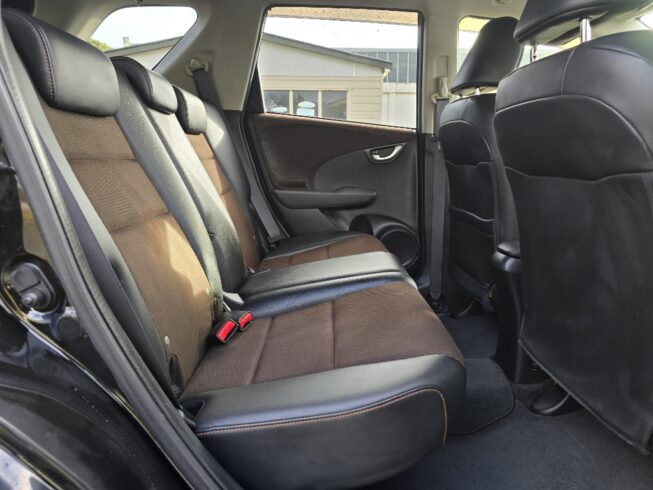 2012 Honda Fit Shuttle Hybrid image 290655