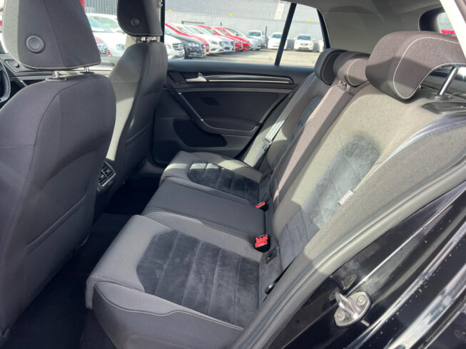 2013 Volkswagen Golf TSI Highline Bluemotion- Factory Alloy Wheels – Low KMS – 1.4L image 290397