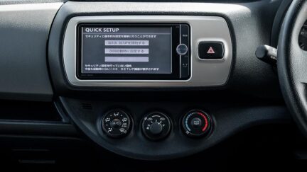 Toyota Vitz F model, Push start image 316692