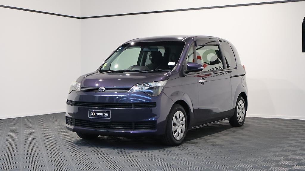 Toyota Spade F Model, Push Start, Power Sliding Door image 311625