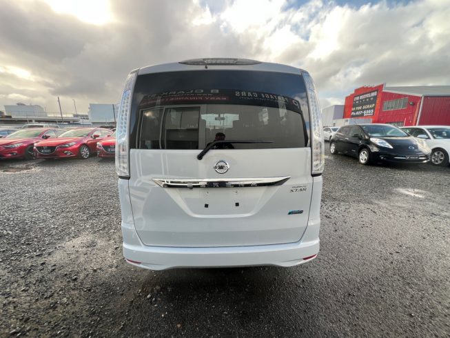 2013 Nissan Serena Hybrid Highway Star image 287905