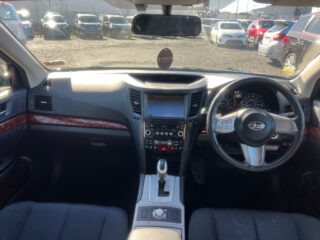 2010 Subaru Legacy Touring Wagon image 293000