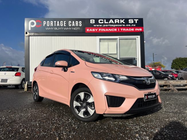 2016 Honda Fit Hybrid F-Package Comfort Edition/ Stand out in this rare colour image 288076