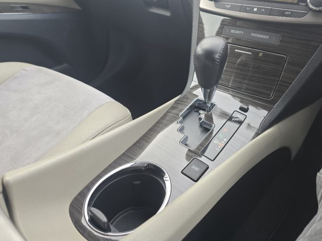 2012 Toyota Avensis Wagon Li image 288105