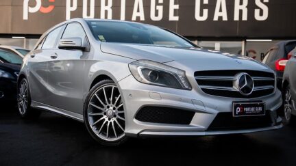 Mercedes-benz A 180 A180 AMG trim package Blue Efficiency image 290502