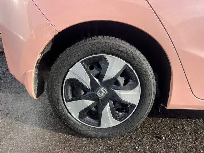 2016 Honda Fit Hybrid F-Package Comfort Edition/ Stand out in this rare colour image 288084