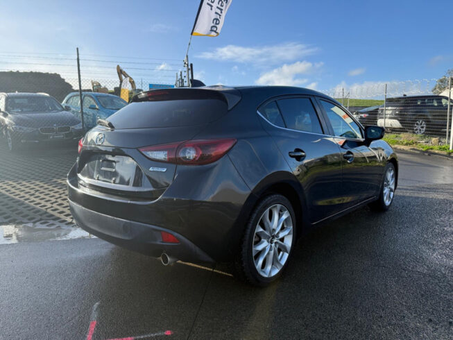 2013 Mazda Axela Sports 20S Touring L-PKG image 292361