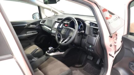 Honda Fit Hybrid F-Package Comfort Edition image 305376