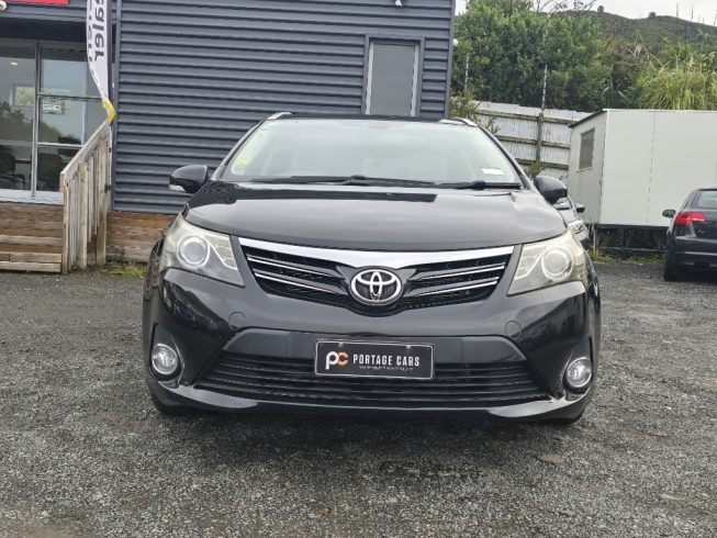 2012 Toyota Avensis Wagon Li image 288094