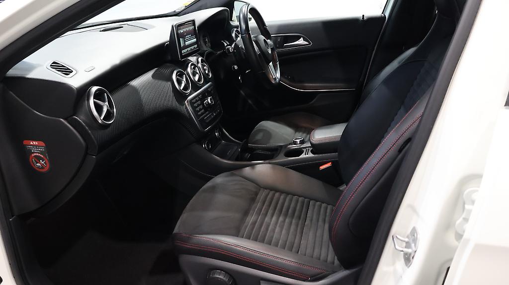 Mercedes-benz A 180 Sports, AMG Package, Black Roof image 318579