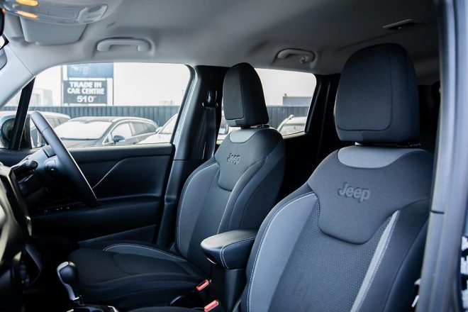 2023 Jeep Renegade LIMITED PHEV 4XE image 289779