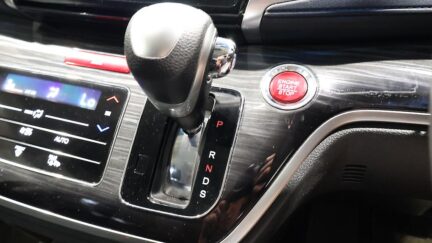 Honda Odyssey Absolute image 319282