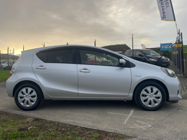 2012 Toyota Aqua G Model image 291141