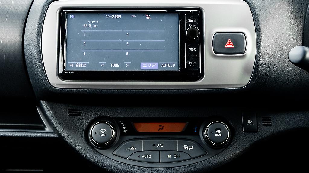 Toyota Vitz Jewela S spec Apple car play image 314982