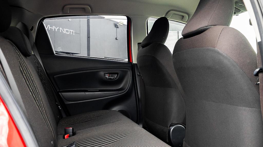 Toyota Vitz Jewela S spec Apple car play image 314978