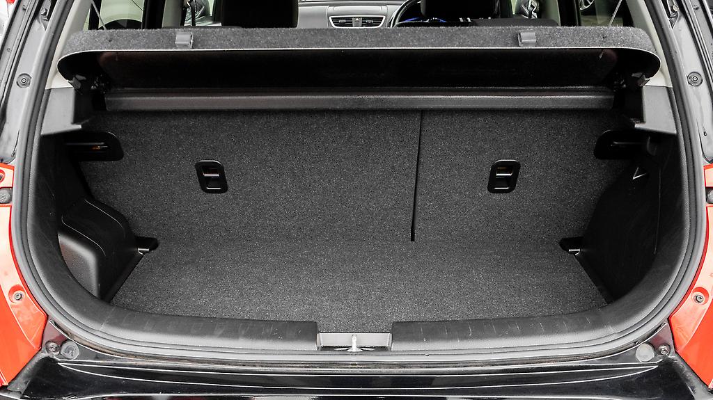 Suzuki Swift Stunning black, Idling stop,Push start image 312869