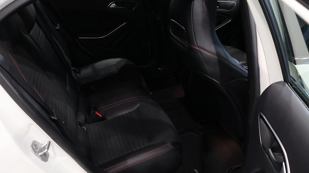 Mercedes-benz A 180 Sports, AMG Package, Black Roof image 318581