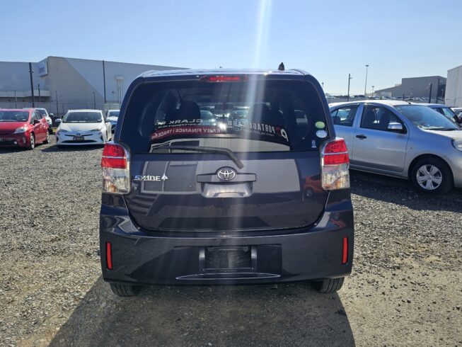 2014 Toyota Spade F Model- Easy access – sliding door image 297294