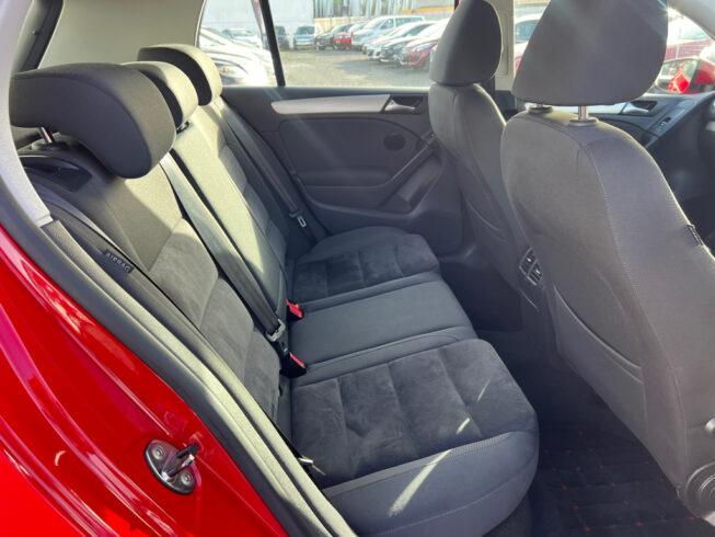 2013 Volkswagen Golf TSI Comfortline – Factory Alloys – Dual Zone Climate image 290999