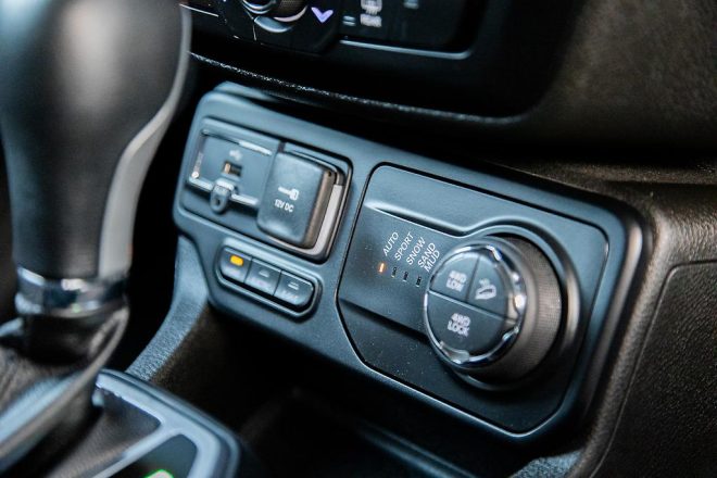 2023 Jeep Renegade LIMITED PHEV 4XE image 289778