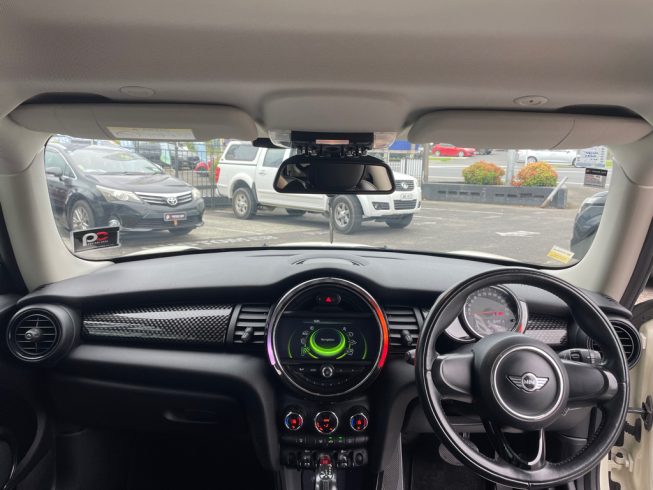 2018 Mini Cooper Cooper S UK Edition, Black Wheels image 287357