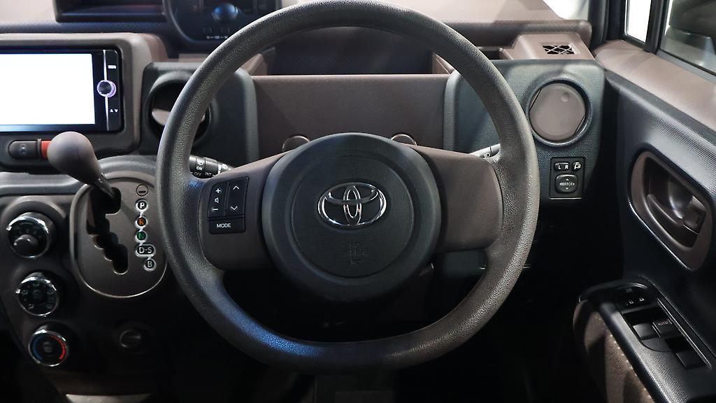 Toyota Spade F Model, Push Start, Power Sliding Door image 311633