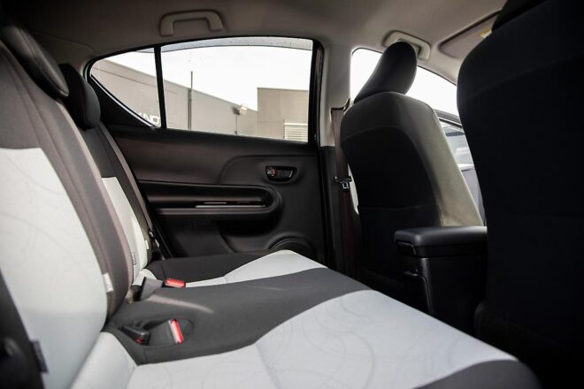 2013 Toyota Aqua S Model, Push Start, Reverse Camera image 290678