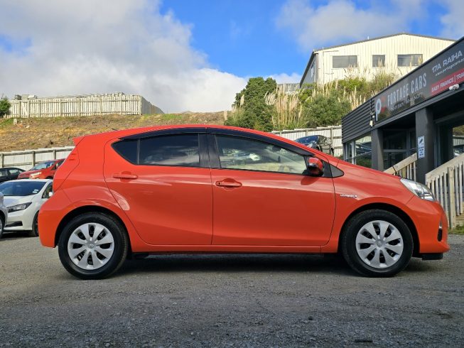 2012 Toyota Aqua S Model/ Push Start/ 2 Keys image 288176