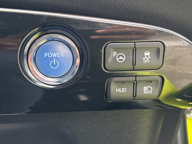 2016 Toyota Prius A Model, Low KMS, Heads up Display image 287780