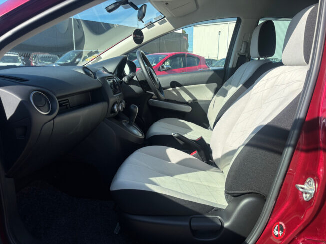 2012 Mazda Demio 13 Skyactiv Low KMS!! image 293939