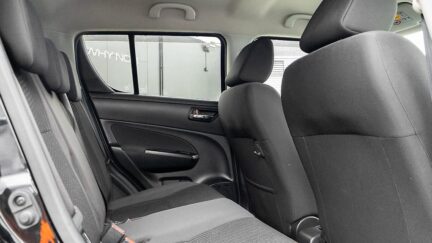 Suzuki Swift Stunning black, Idling stop,Push start image 312859