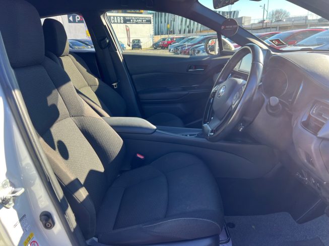 2018 Toyota C-hr Hybrid – Cruise Control image 288205