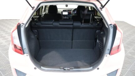 Honda Fit Hybrid F-Package Comfort Edition image 305372