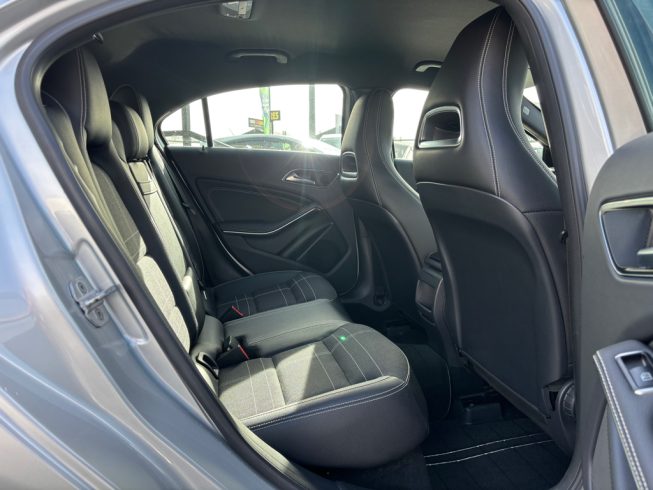 2014 Mercedes-benz A 180 Super Low KMS, Half Leather image 287174