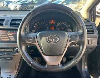 2012 Toyota Avensis Wagon Xi, Push Start, Paddle Shift image 288336