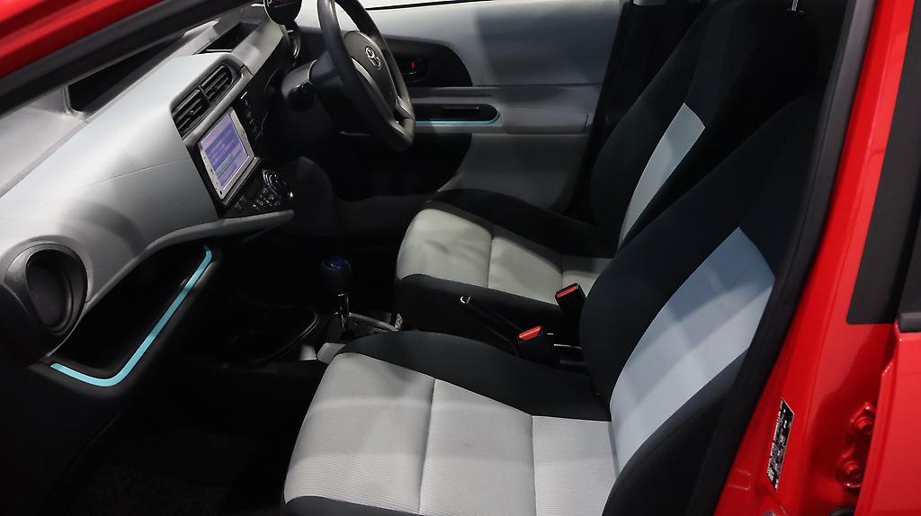 Toyota Aqua S Model, Push Start, Low KMS image 312490